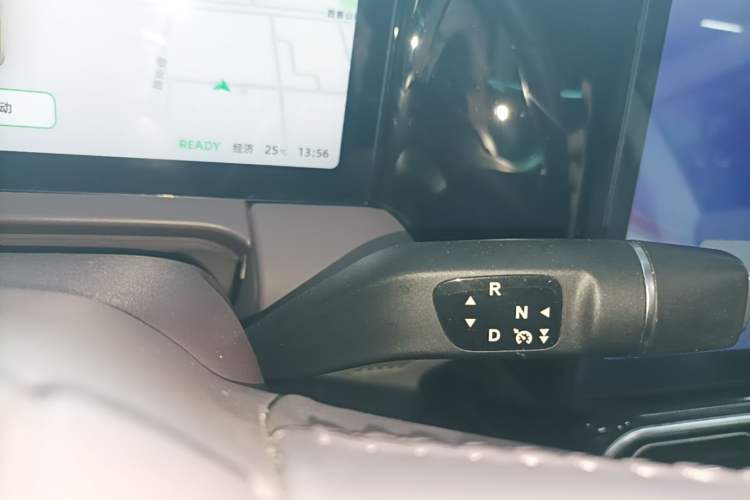 Used Leapmotor C11 2023 Pure Electric 500 Comfort Edition Gear Lever