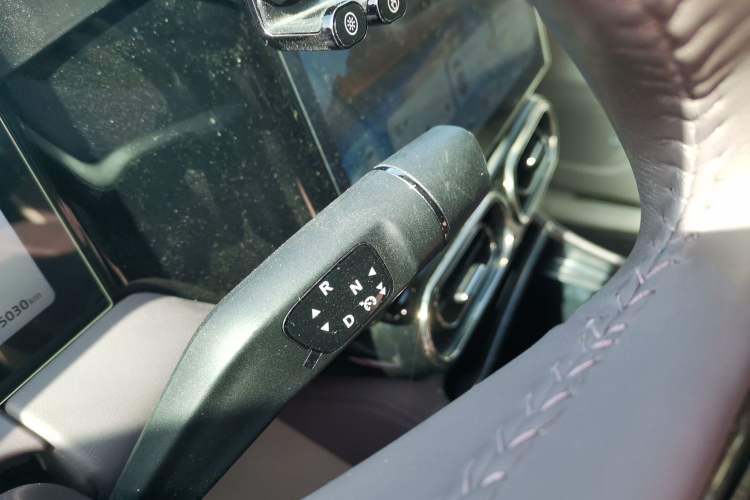 Used Leapmotor C11 2023 Range-Extended 300 Smart Enjoyment Edition Gear Lever
