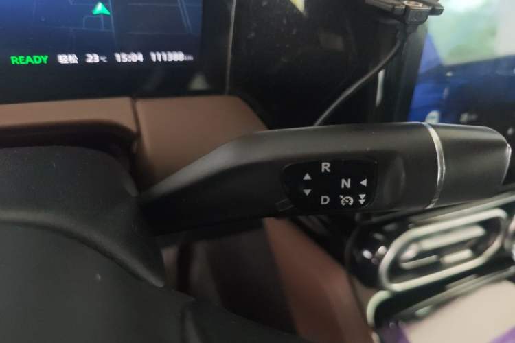 Used Leapmotor C11 2023 Extended-Range 285 Comfort Edition Gear Lever