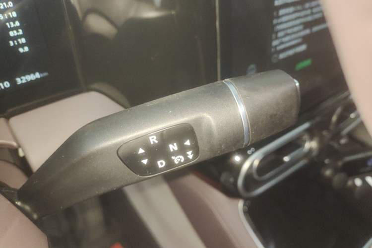 Used Leapmotor C11 2023 Range-Extended 180 Comfort Edition Gear Lever