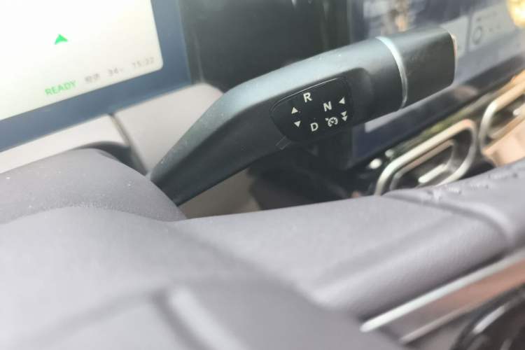Used Leapmotor C11 2023 Pure Electric 500 Comfort Edition Gear Lever