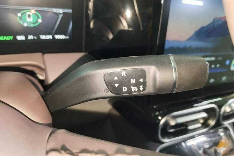 Used Leapmotor C11 2023 Range-Extended 200 Comfort Edition Gear Lever