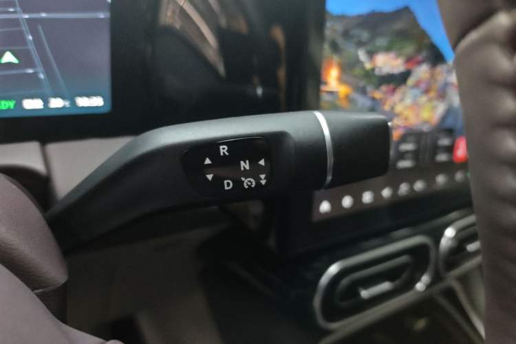 Used Leapmotor C11 2023 Pure Electric 500 Comfort Edition Gear Lever