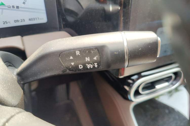 Used Leapmotor C11 2023 Range-Extended 300 Comfort Edition Gear Lever