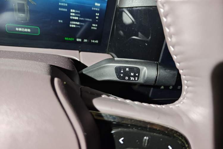 Used Leapmotor C11 2023 Pure Electric 580 All-Wheel-Drive Performance Edition Gear Lever