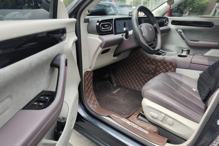 Used Leapmotor C11 2023 Range-Extended 180 Comfort Edition Interior 3