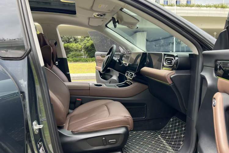 Used Leapmotor C11 2023 Range-Extended 200 Comfort Edition Interior 4