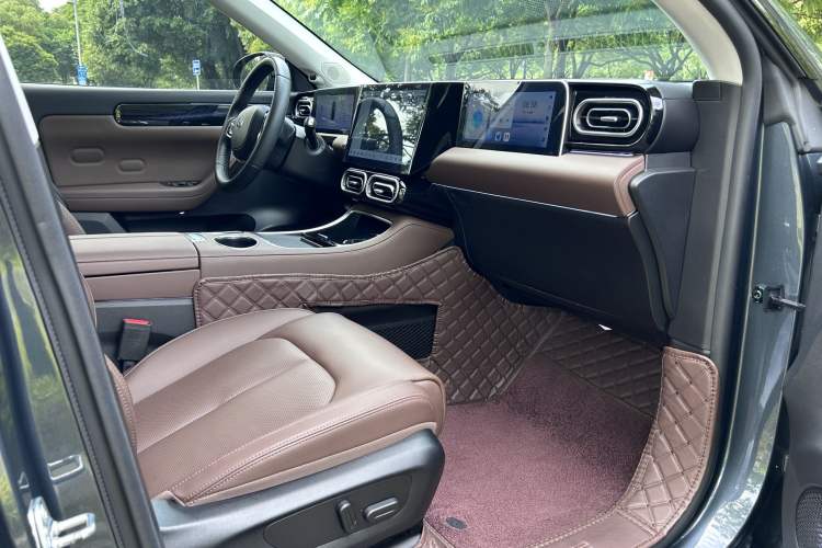 Used Leapmotor C11 2023 Range-Extended 200 Comfort Edition Interior 4
