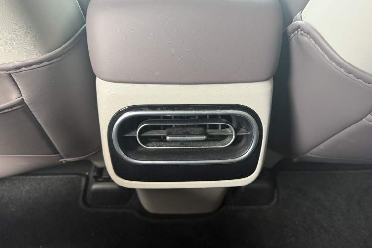 Used Leapmotor C11 2023 Range-Extended 300 Comfort Edition Interior 5