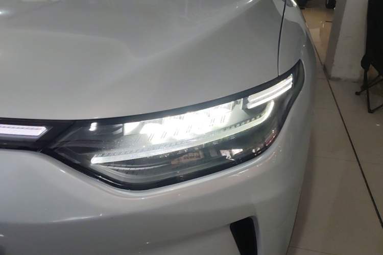 Used Leapmotor C11 2023 Pure Electric 500 Smart Edition Left Front Headlight