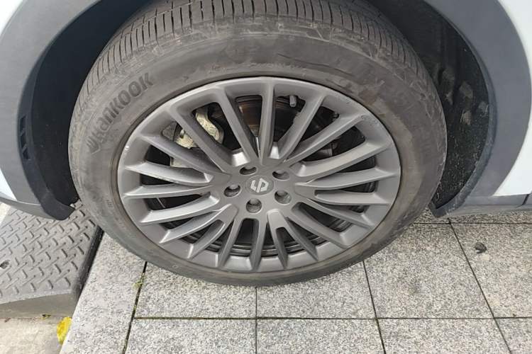 Used Leapmotor C11 2023 Range-Extended 300 Comfort Edition Left Front Wheel Hub