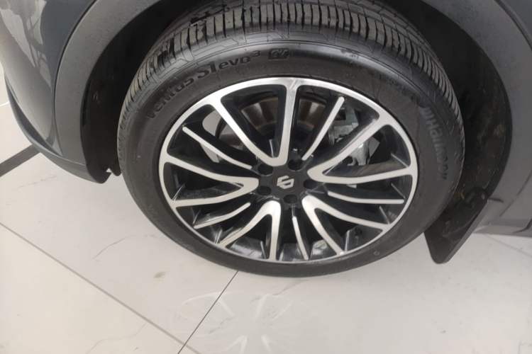 Used Leapmotor C11 2023 Pure Electric 500 Comfort Edition Left Front Wheel Hub