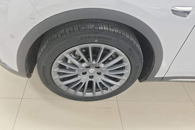 Used Leapmotor C11 2023 Range-Extended 300 Smart Enjoyment Edition Left Front Wheel Hub