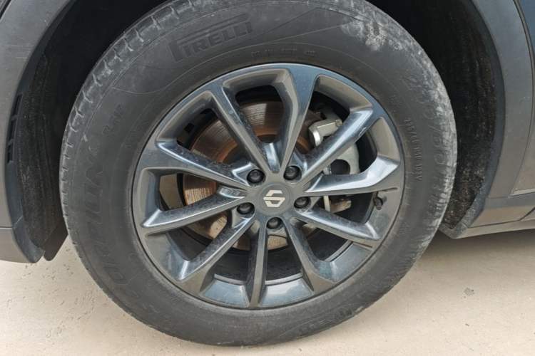 Used Leapmotor C11 2023 Pure Electric 500 Comfort Edition Left Front Wheel Hub