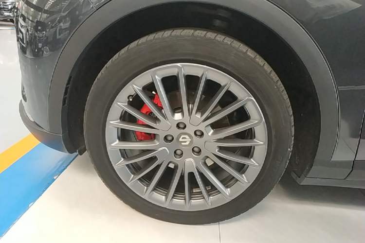 Used Leapmotor C11 2023 Range-Extended 300 Smart Enjoyment Edition Left Front Wheel Hub