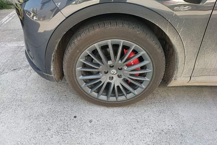 Used Leapmotor C11 2023 Pure Electric 500 Comfort Edition Left Front Wheel Hub