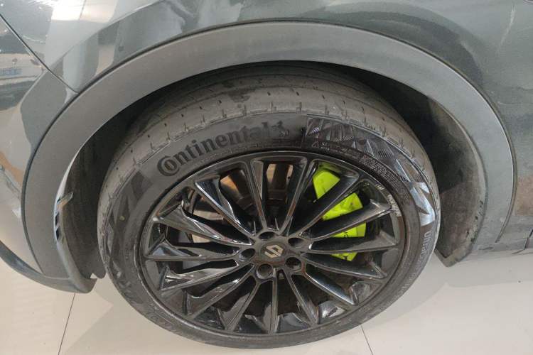 Used Leapmotor C11 2023 Pure Electric 580 All-Wheel-Drive Performance Edition Left Front Wheel Hub