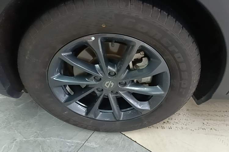 Used Leapmotor C11 2023 Pure Electric 500 Comfort Edition Left Front Wheel Hub