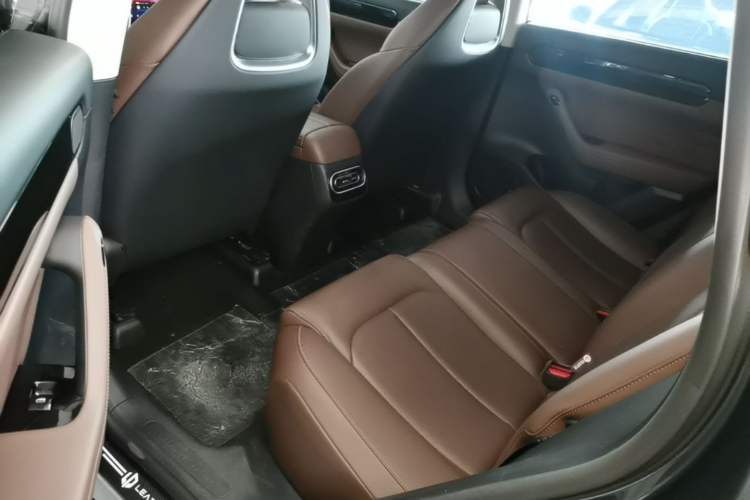 Used Leapmotor C11 2023 Pure Electric 500 Comfort Edition Left Rear Seat