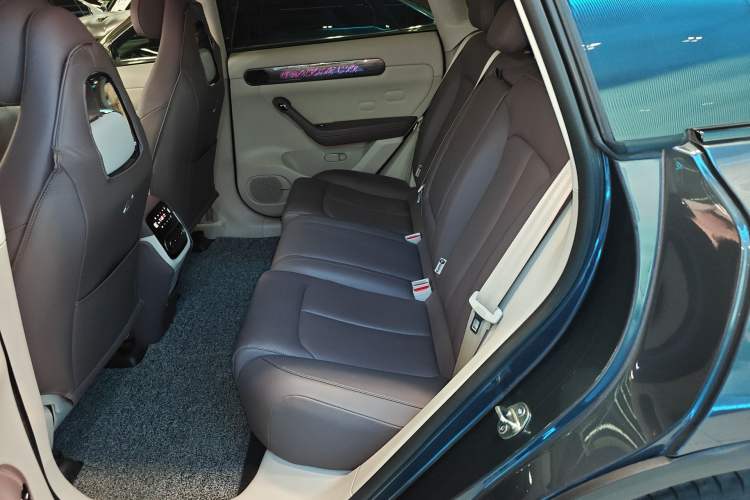Used Leapmotor C11 2023 Range-Extended 285 Smart Enjoyment Edition Left Rear Seat