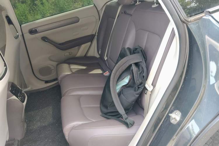Used Leapmotor C11 2023 Pure Electric 580 All-Wheel-Drive Performance Edition Left Rear Seat