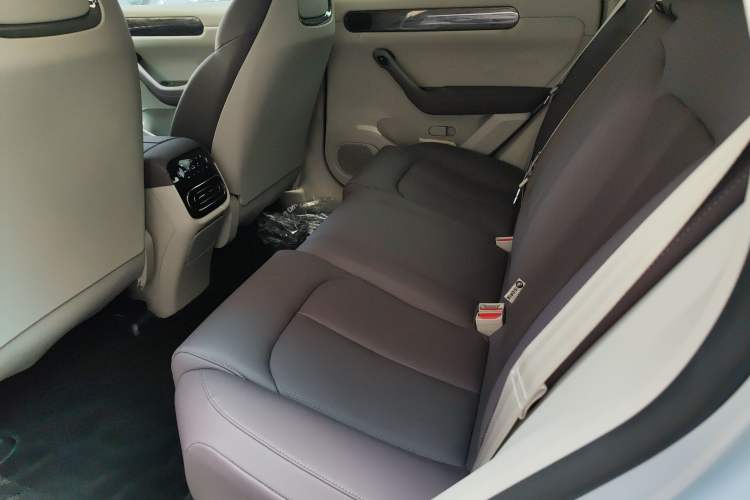 Used Leapmotor C11 2023 Range-Extended 300 Smart Enjoyment Edition Left Rear Seat