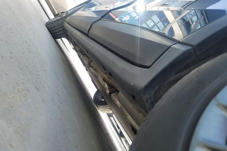 Used Leapmotor C11 2023 Range-Extended 300 Comfort Edition Left Side Sill