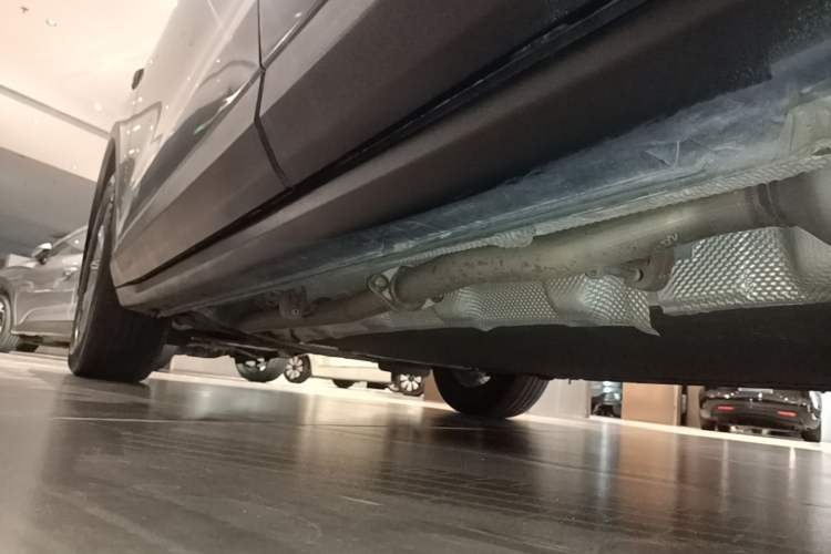 Used Leapmotor C11 2023 Range-Extended 180 Comfort Edition Left Side Sill