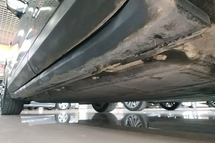 Used Leapmotor C11 2023 Pure Electric 500 Comfort Edition Left Side Sill