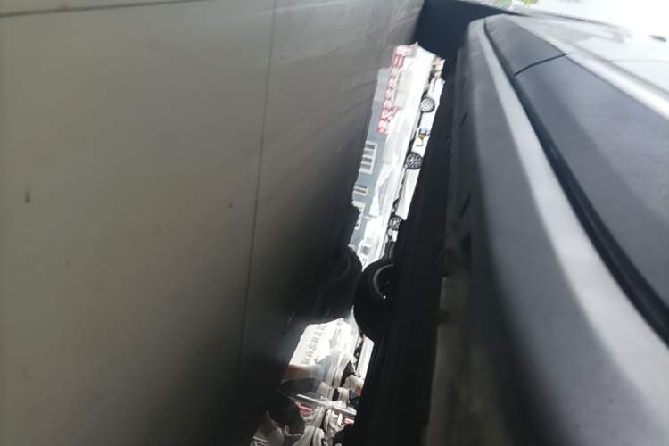 Used Leapmotor C11 2023 Pure Electric 500 Comfort Edition Left Side Sill