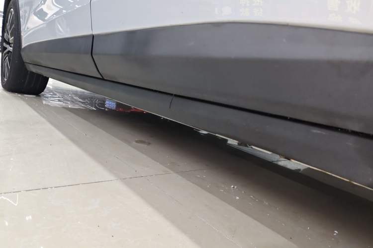 Used Leapmotor C11 2023 Extended-Range 285 Comfort Edition Left Side Sill
