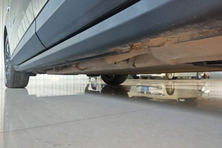 Used Leapmotor C11 2023 Range-Extended 180 Comfort Edition Left Side Sill