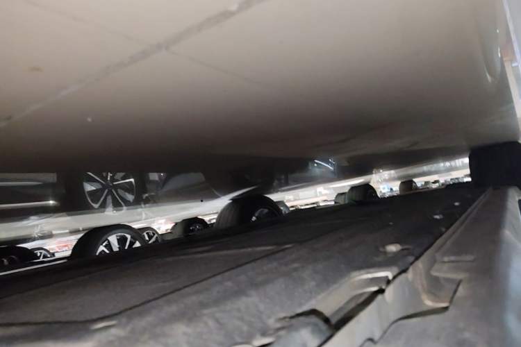 Used Leapmotor C11 2023 Pure Electric 500 Smart Edition Left Side Sill