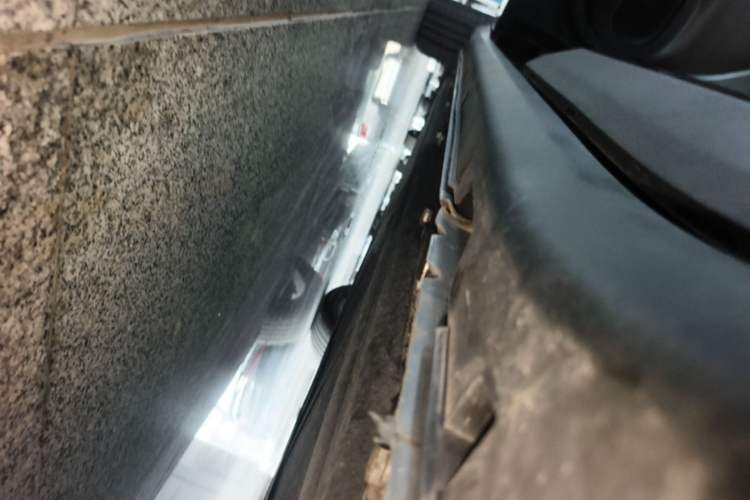 Used Leapmotor C11 2023 Pure Electric 500 Comfort Edition Left Side Sill