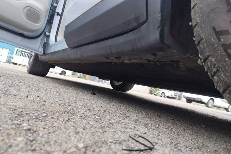 Used Leapmotor C11 2023 Pure Electric 500 Comfort Edition Left Side Sill