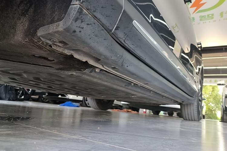 Used Leapmotor C11 2023 Pure Electric 500 Smart Edition Left Side Sill