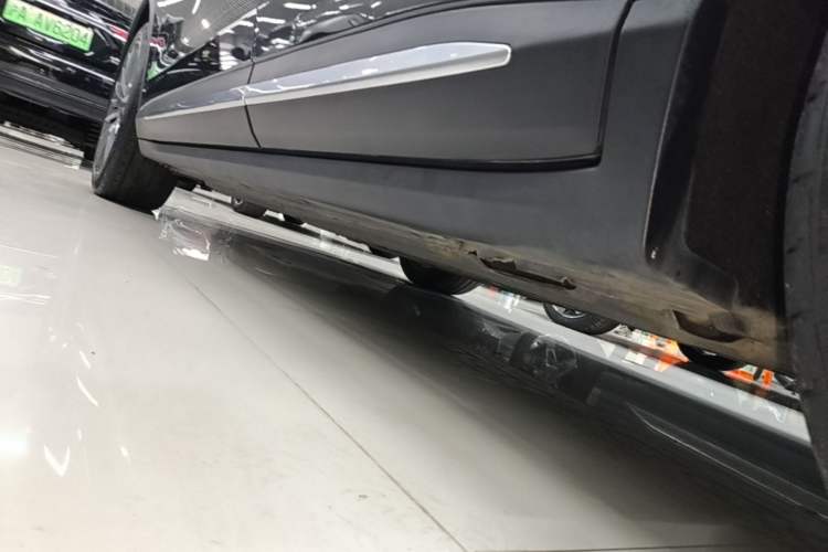 Used Leapmotor C11 2023 Pure Electric 500 Smart Edition Left Side Sill