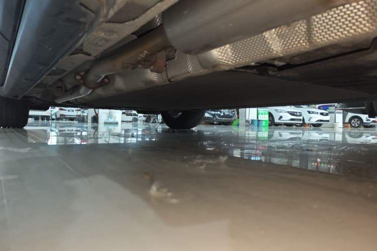 Used Leapmotor C11 2023 Range-Extended 180 Comfort Edition Left Side Sill