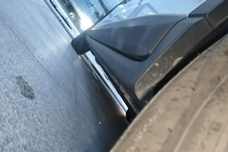 Used Leapmotor C11 2023 Pure Electric Executive Edition Left Side Sill