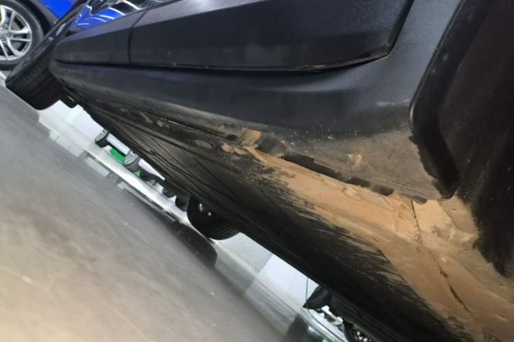 Used Leapmotor C11 2023 Pure Electric 500 Comfort Edition Left Side Sill