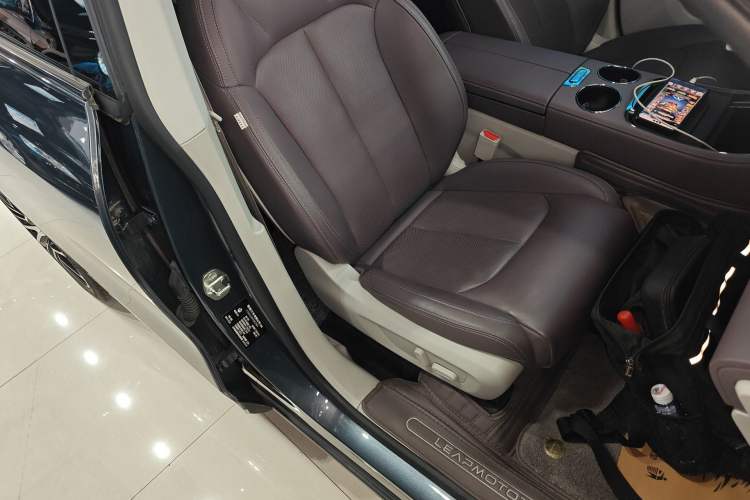 Used Leapmotor C11 2023 Range-Extended 285 Smart Enjoyment Edition Right Front Seat