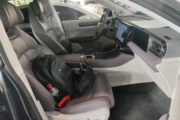 Used Leapmotor C11 2023 Pure Electric 580 All-Wheel-Drive Performance Edition Right Front Seat
