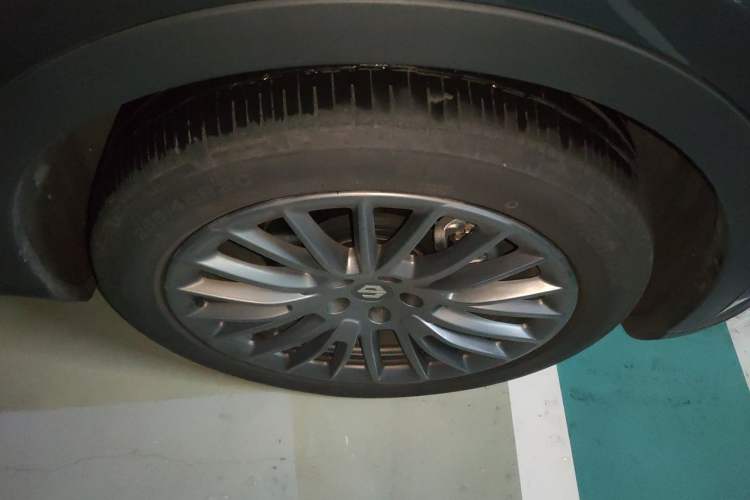 Used Leapmotor C11 2023 Range-Extended 200 Comfort Edition Right Front Wheel Hub