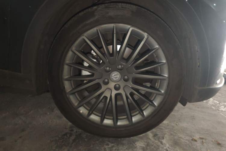 Used Leapmotor C11 2023 Pure Electric 500 Zhixing Edition Right Front Wheel Hub