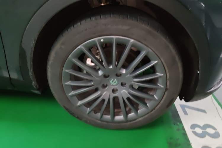 Used Leapmotor C11 2023 Pure Electric 500 Comfort Edition Right Front Wheel Hub