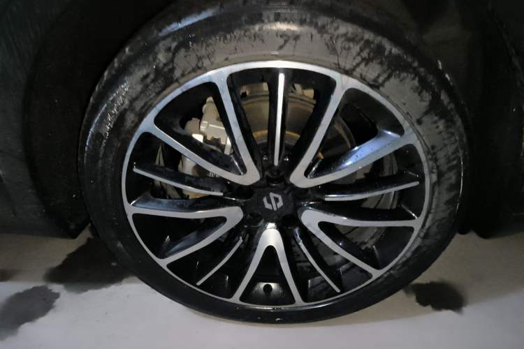 Used Leapmotor C11 2023 Pure Electric 500 Comfort Edition Right Front Wheel Hub