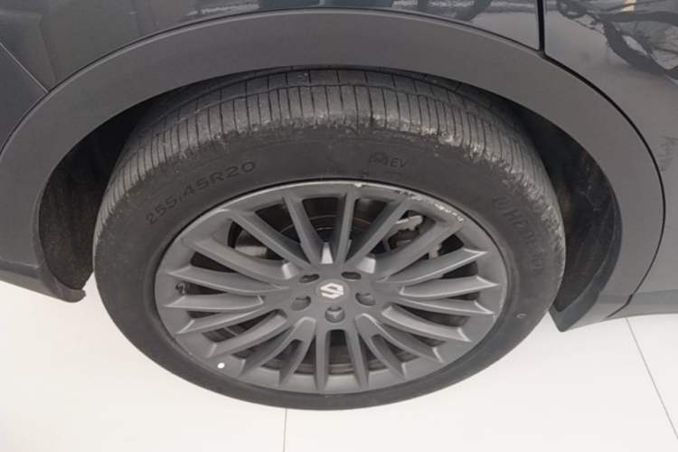 Used Leapmotor C11 2023 Pure Electric 500 Comfort Edition Right Rear Wheel Hub