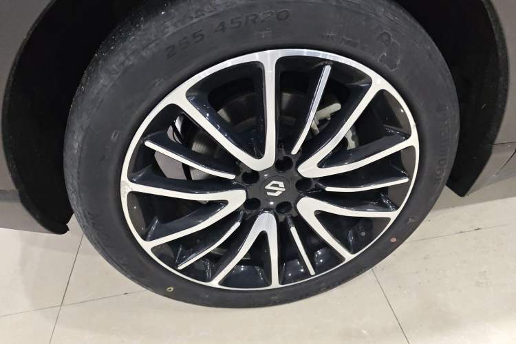 Used Leapmotor C11 2023 Extended-Range 285 Comfort Edition Right Rear Wheel Hub