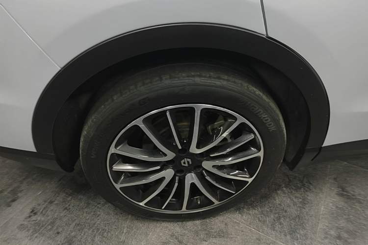 Used Leapmotor C11 2023 Range-Extended 180 Comfort Edition Right Rear Wheel Hub