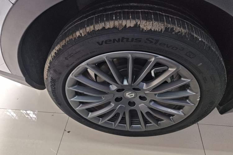 Used Leapmotor C11 2023 Range-Extended 200 Comfort Edition Right Rear Wheel Hub